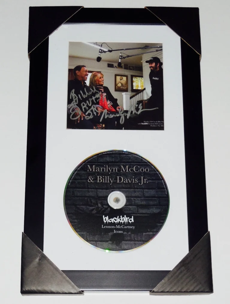 MARILYN MCCOO & BILLY DAVIS AUTOGRAPHED 