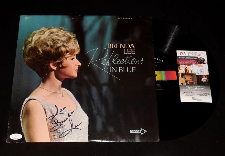 BRENDA LEE AUTOGRAPHED VINYL RECORD ALBUM (REFLECTIONS IN BLUE) - JSA COA!