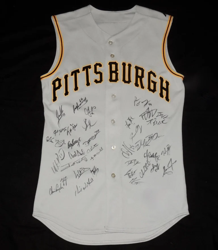 2011 PITTSBURGH PIRATES TEAM SIGNED JERSEY (35+ AUTOS) - Andrew McCutchen, etc.