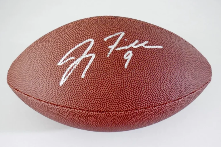JAY FIEDLER AUTOGRAPHED WILSON NFL FOOTBALL (MIAMI DOLPHINS) W/ COA!