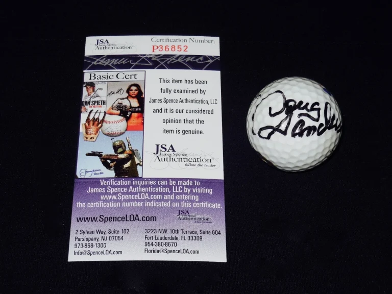 DOUG SANDERS AUTOGRAPHED GOLF BALL (PGA) - JSA COA!