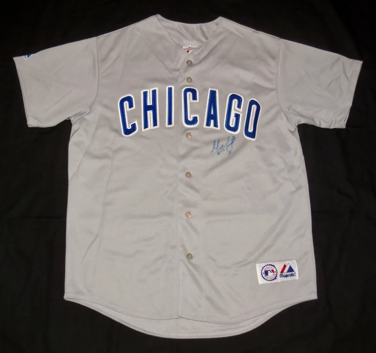 GEOVANY SOTO AUTOGRAPHED JERSEY (CHICAGO CUBS) - 2008 NL ROY & ALL-STAR!