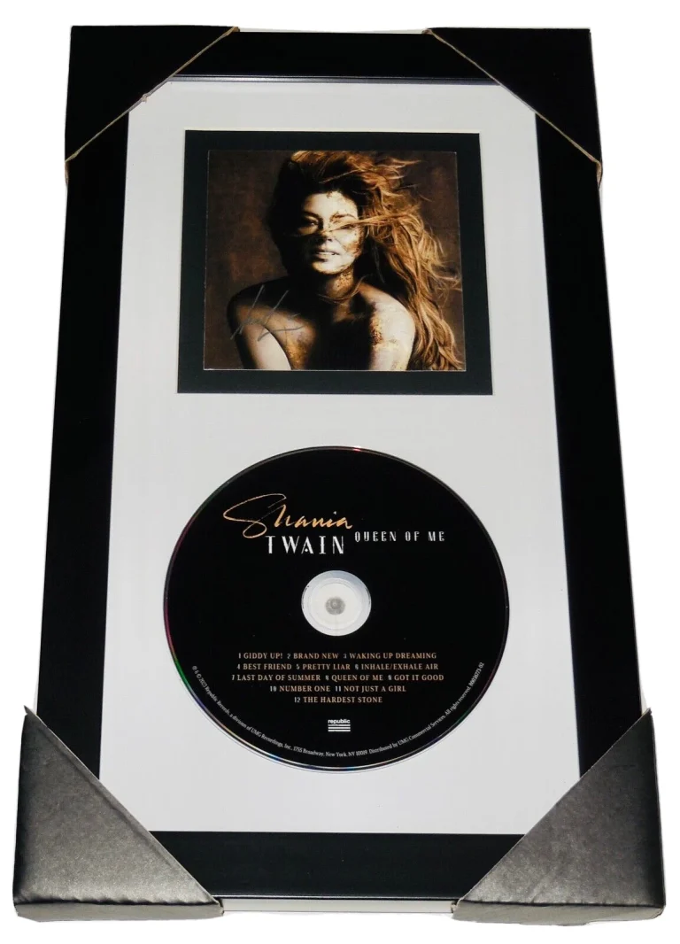 SHANIA TWAIN AUTOGRAPHED 