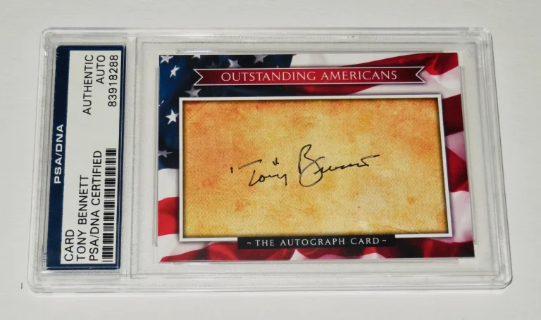 TONY BENNETT AUTOGRAPHED TRADING CARD (SINGER / SONGWRITER) - PSA DNA!
