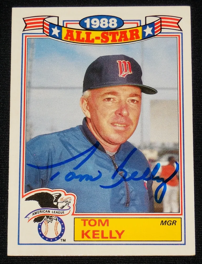 TOM KELLY 1989 TOPPS ALL-STAR AUTOGRAPHED BASEBALL CARD (MINNESOTA TWINS)