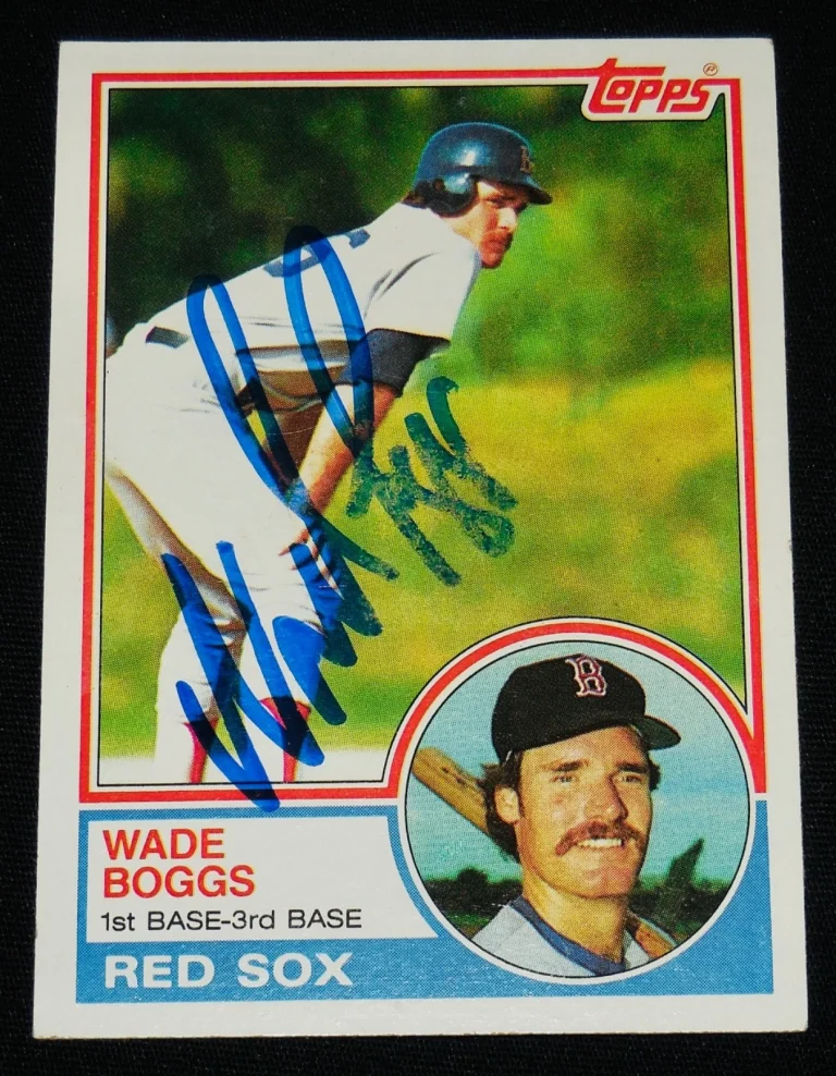 WADE BOGGS 1983 TOPPS AUTOGRAPHED BASEBALL ROOKIE CARD (RED SOX / YANKEES)