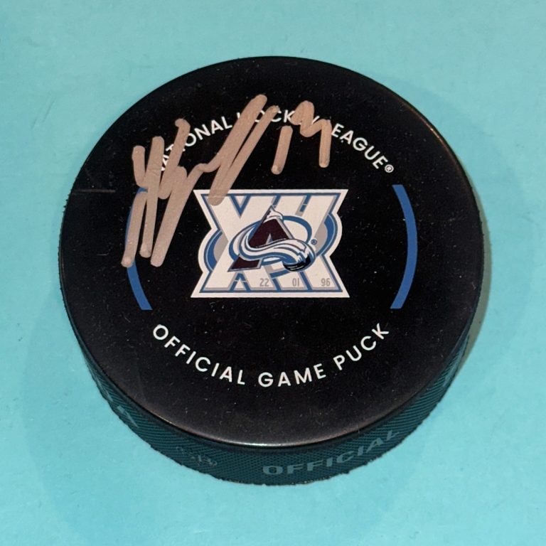 VALERI NICHUSHKIN Signed Colorado AVALANCHE 30th Official GAME Puck Beckett