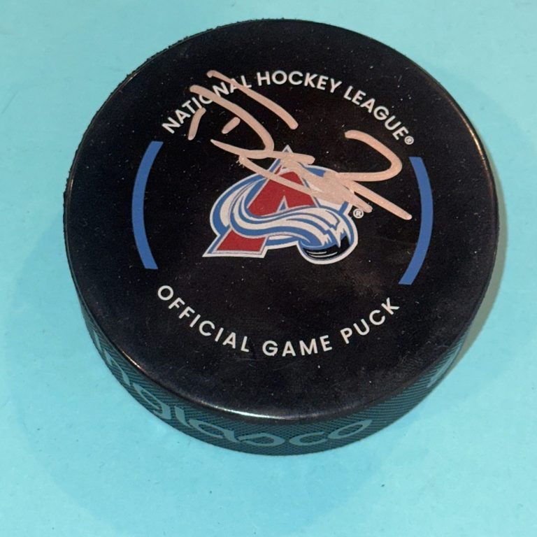DEVON TOEWS Signed Colorado AVALANCHE Official GAME Puck Beckett (BAS)
