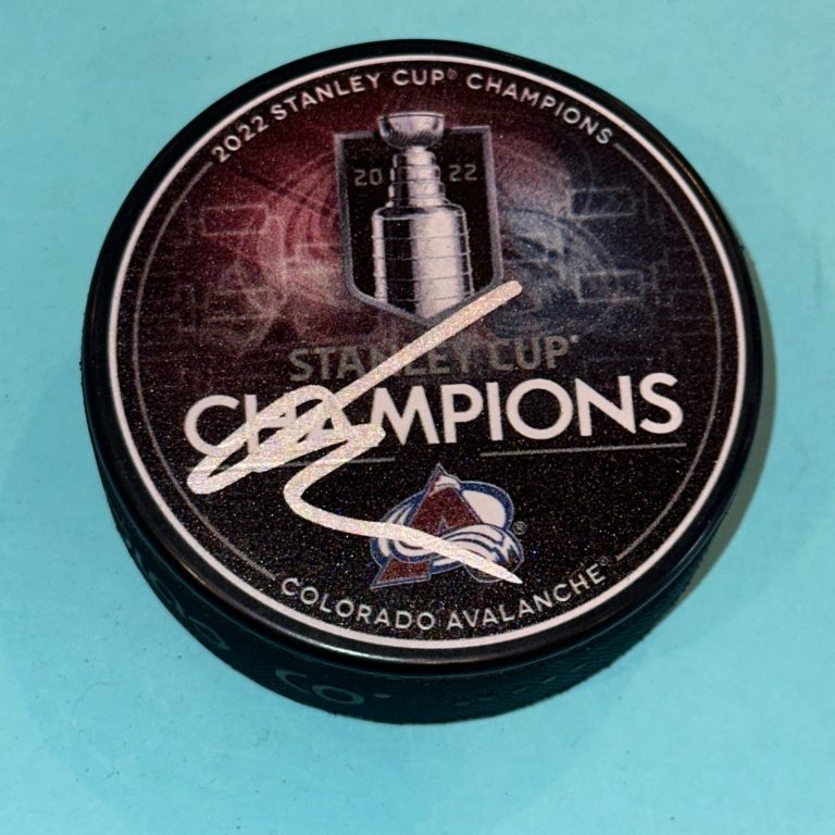 ARTURRI LEHKONEN (Avalanche) Signed 2022 STANLEY CUP CHAMPS Puck Beckett BAS