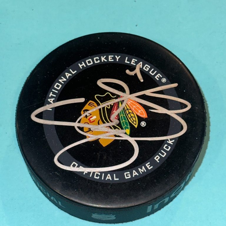 SETH JONES Signed Chicago BLACKHAWKS Official GAME Puck Beckett (BAS)