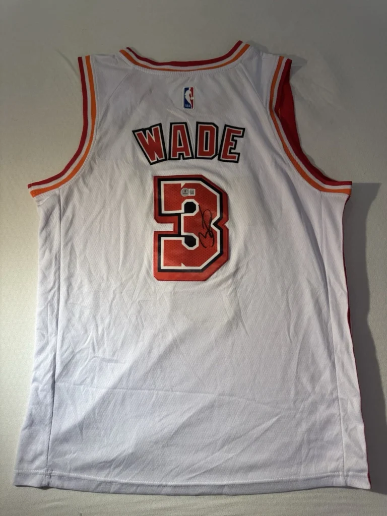 Dwyane Wade Miami Heat Signed Jersey Beckett BAS COA