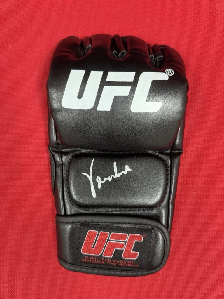 Virna Jandiroba Fighter Autographed UFC MMA Glove Beckett BAS COA