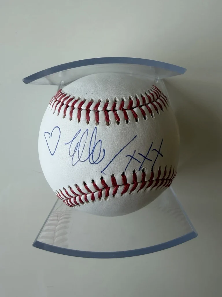 Elle Macpherson Autographed Baseball Super Model Beckett BAS COA