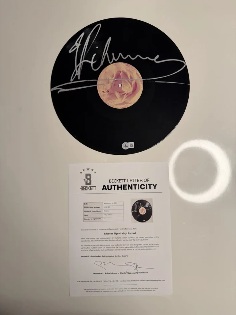 Rihanna Autographed Loud Vinyl Disc Icon Beckett LOA COA