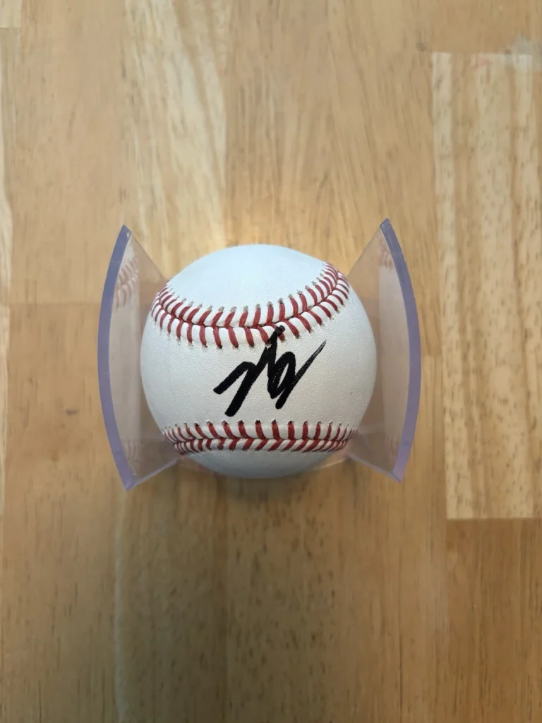 LEONARDO DICAPRIO SIGNED AUTOGRAPHED BASEBALL. Jsa Loa. Rare Actor. Titanic Star