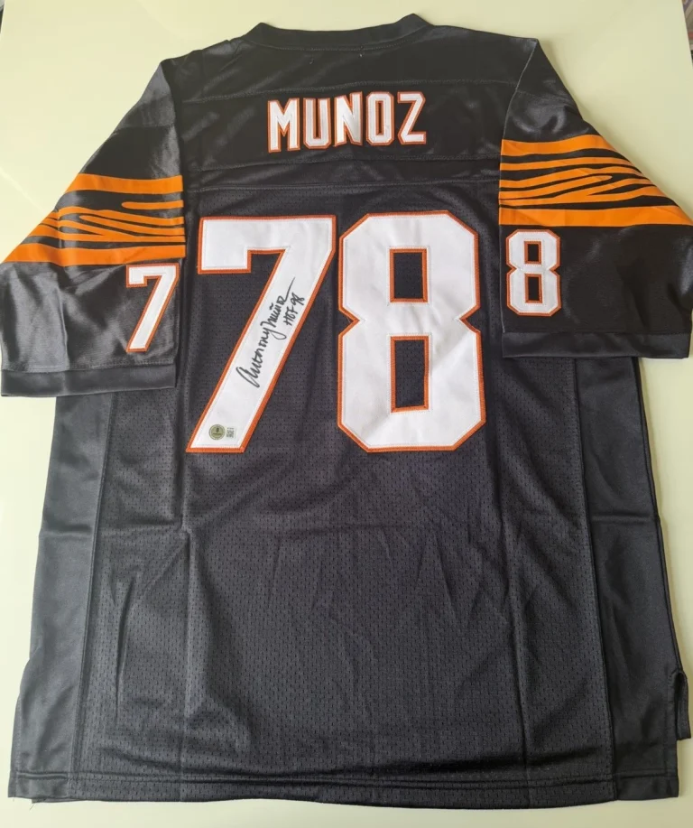 Anthony Munoz Cincinnati Bengals Autographed Jersey Inscribed HOF 98 Beckett BAS