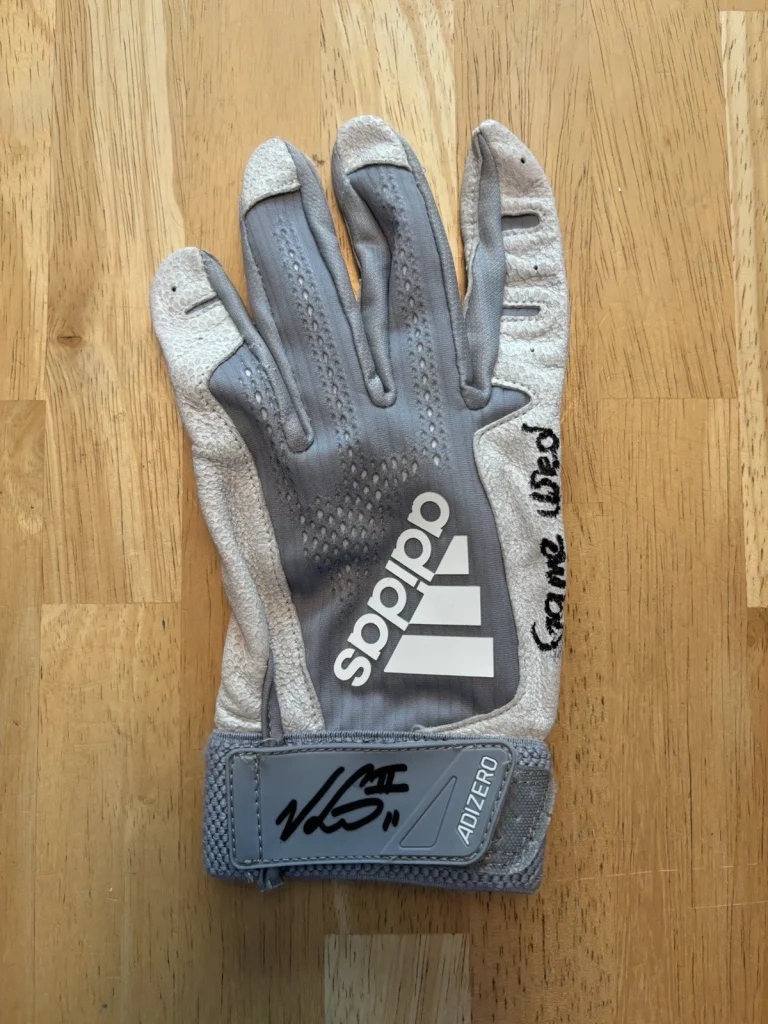 victor scott ii Signed Autographed Game Used Batting Glove. JSA Coa