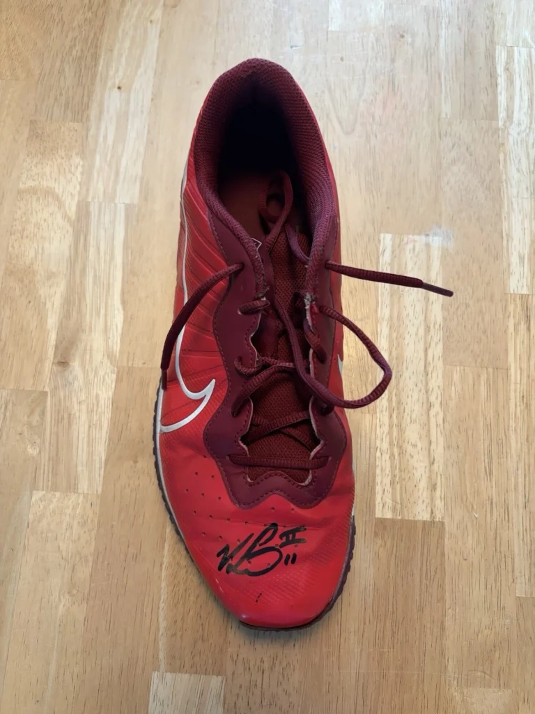 victor scott ii Signed Autographed Game Used Turfs . Beckett Coa.