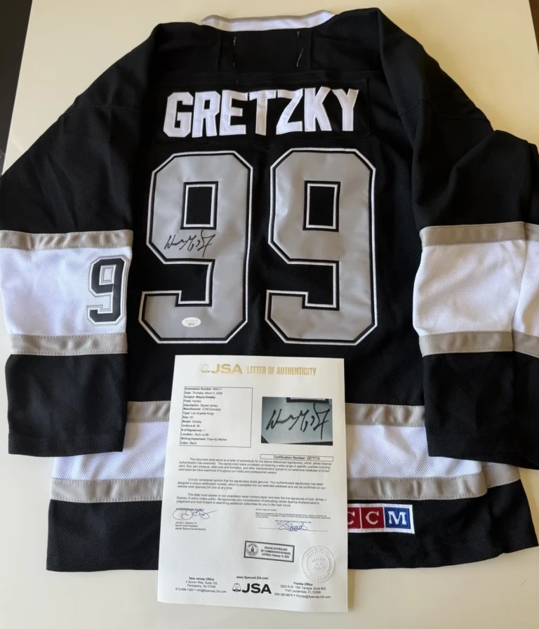 Wayne Gretzky Los Angeles Kings Autographed Jersey JSA LOA COA
