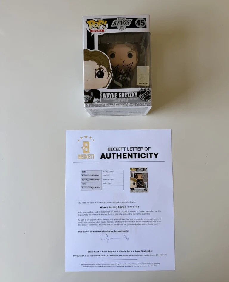 Wayne Gretzky Los Angeles Kings Autographed Funko Pop NHL Beckett LOA