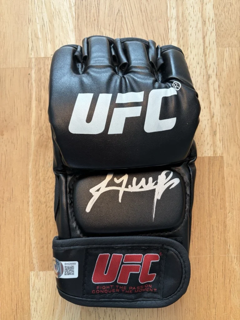 UMAR NURMAGOMEDOV SIGNED Autographed UFC GLOVE BECKETT Coa. Rare