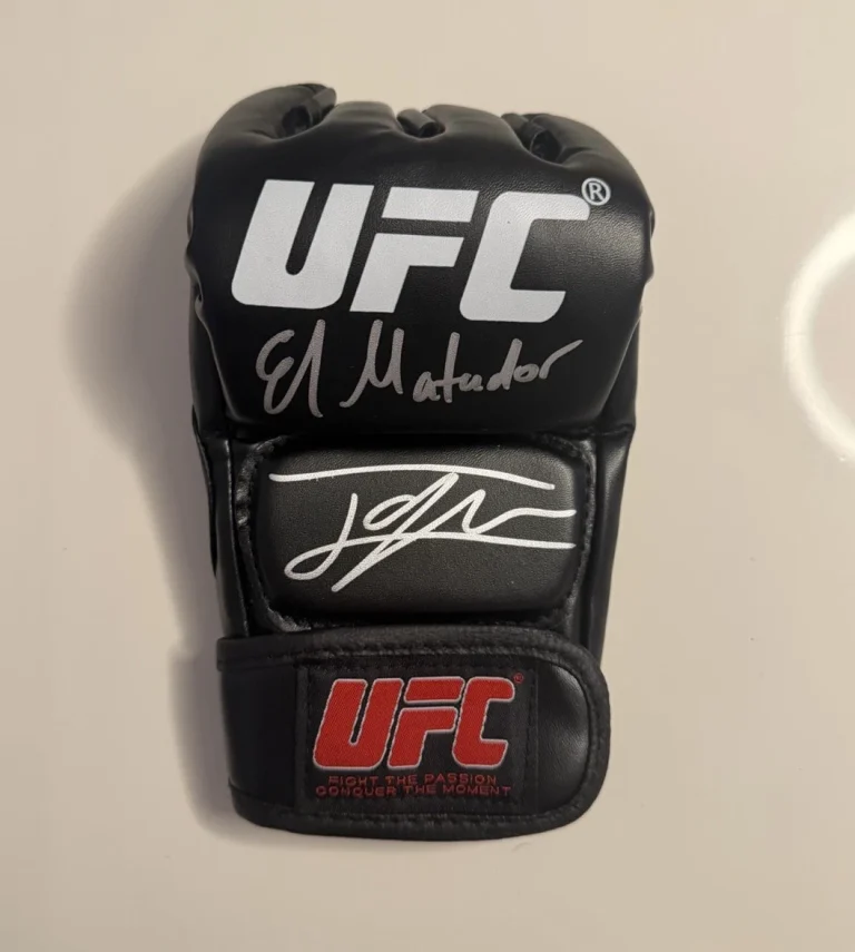 Ilia Topuria Fighter Autographed UFC Glove Inscribed El Matador Rare Beckett