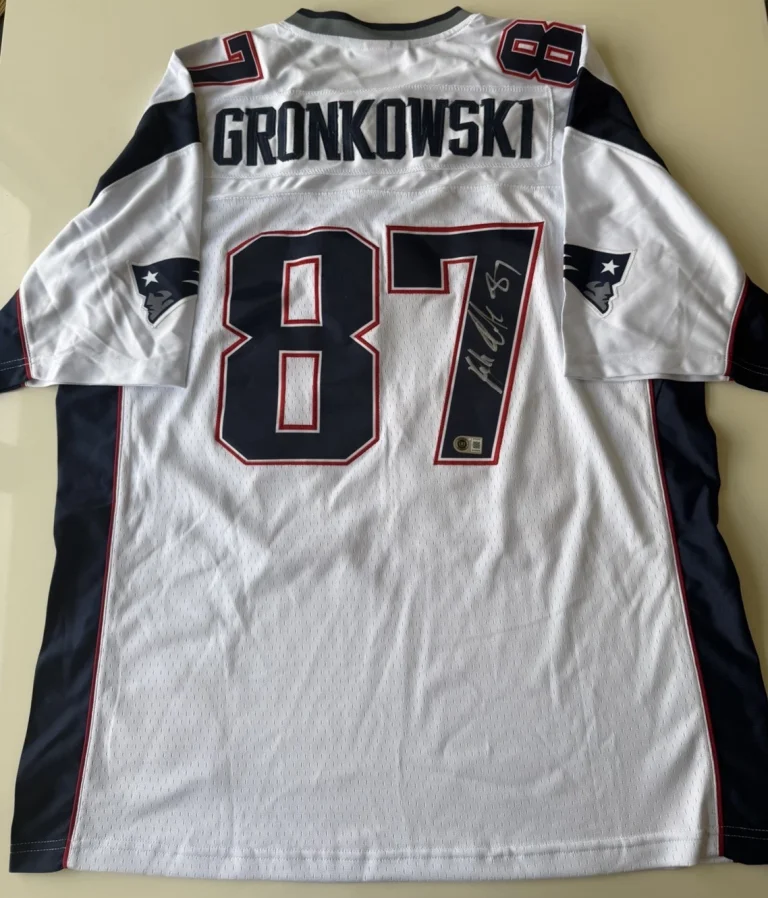 Rob Gronkowski New England Patriots Autographed Jersey NFL Star Beckett