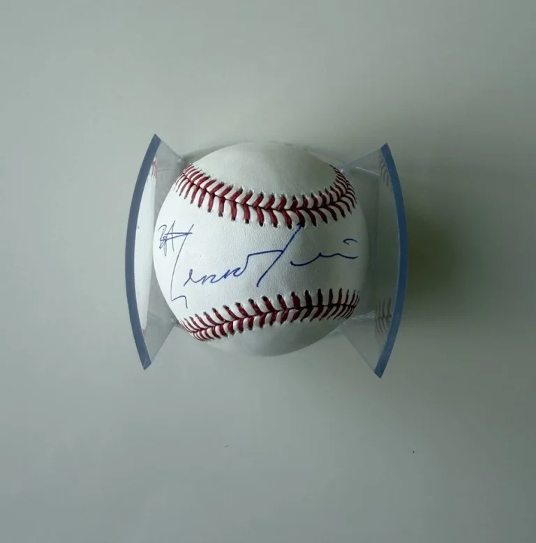 Lennox Lewis Boxer Autographed Baseball Rare “The Lion” Beckett BAS
