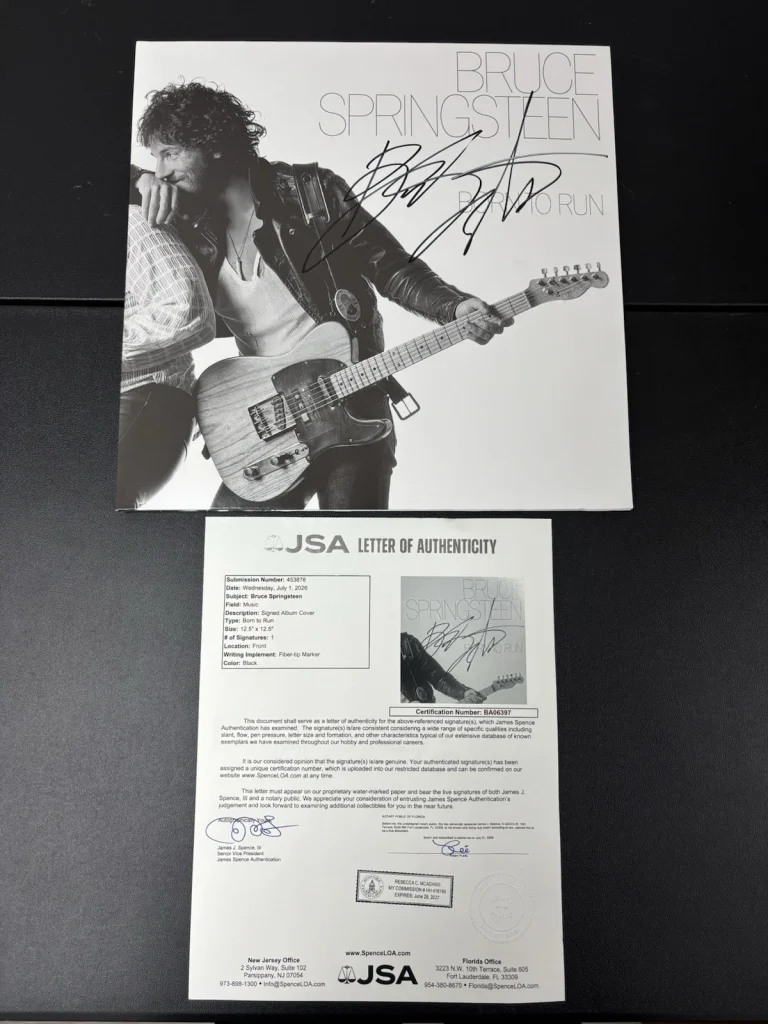BRUCE SPRINGSTEEN SIGNED AUTOGRAPHED BORN TO RUN LP VINYL. JSA Loa
