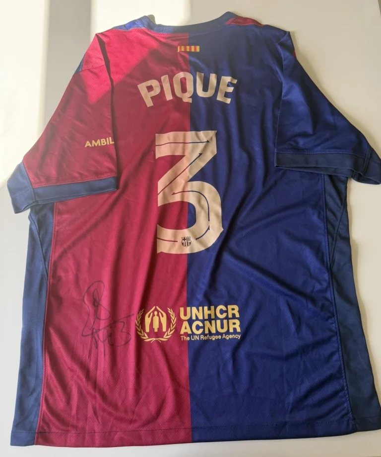 Gerard Pique FC Barcelona Autographed Jersey Star Beckett