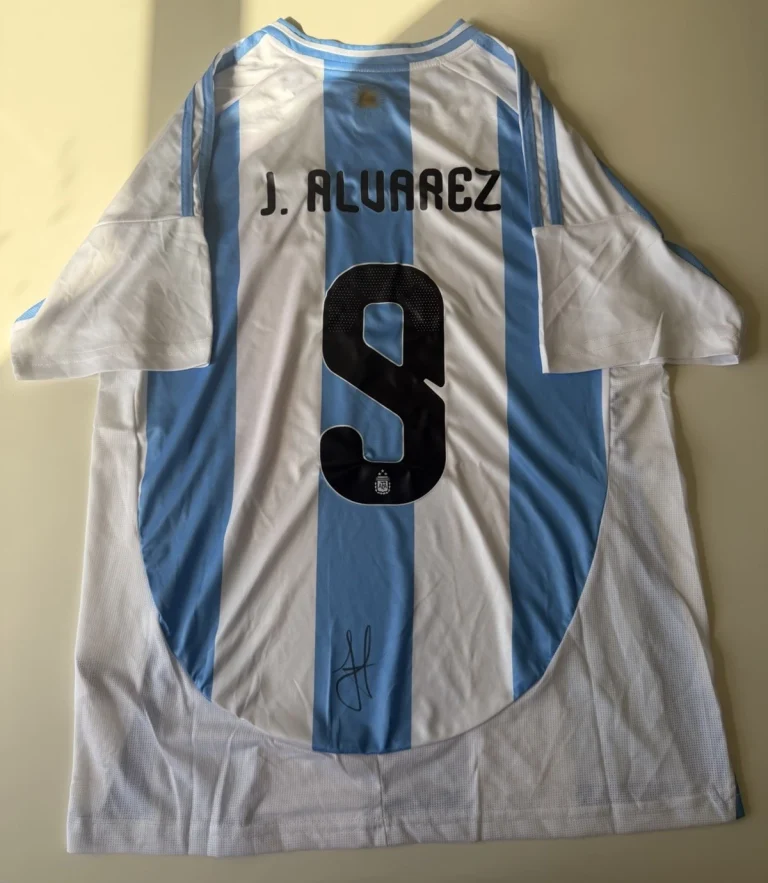 Julian Alvarez Argentina Autographed 2022 World Cup Jersey Champs Beckett BAS