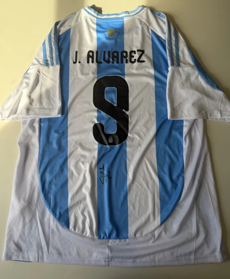Julian Alvarez Argentina Autographed 2022 World Cup Jersey Champs Beckett BAS