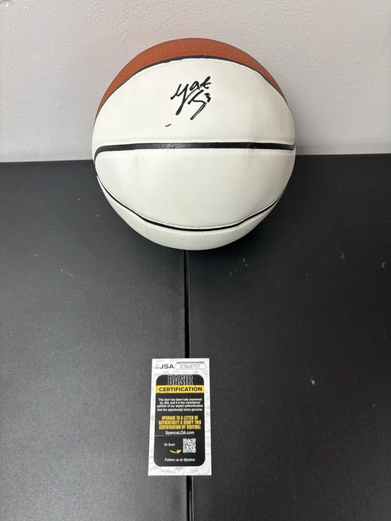 Yaxel Lendeborg Signed Autographed Basketball. Jsa Coa. Michigan. Warriors