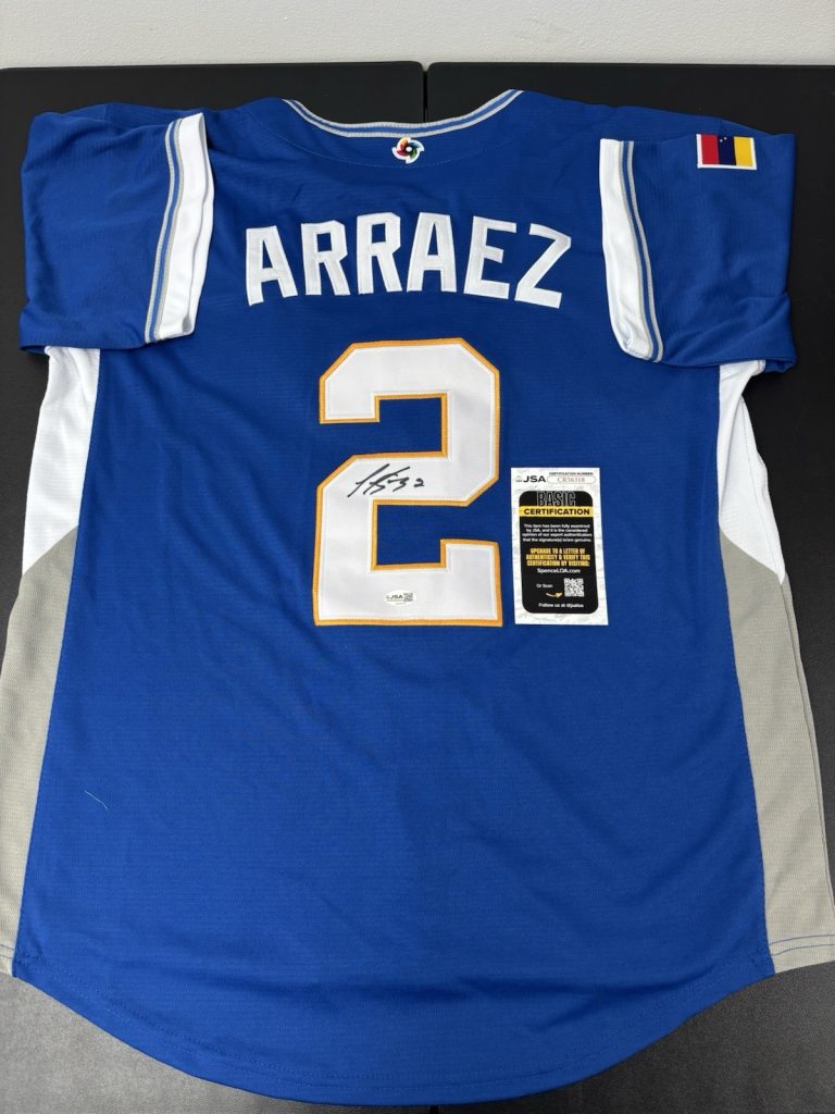 Luis Arraez San Francisco Giants Signed Team Venezuela WBC Jersey. JSA Coa