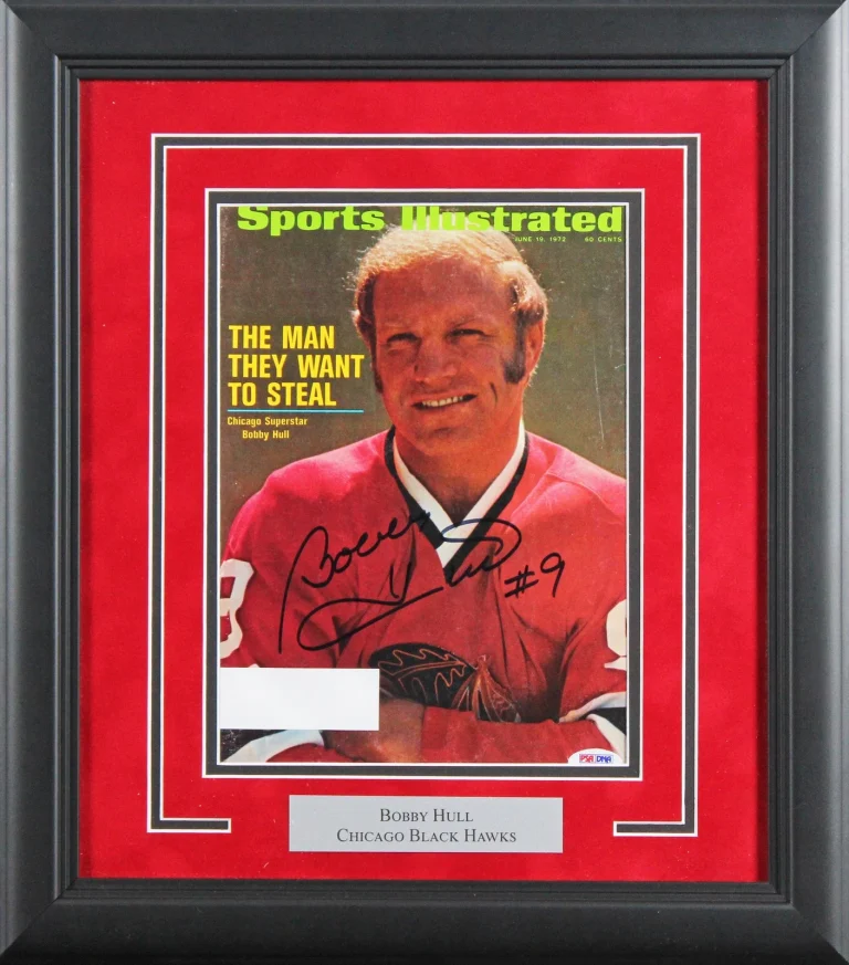 Blackhawks Bobby Hull Signed & Framed 1972 SI Magazine Cover PSA/DNA #Z50150