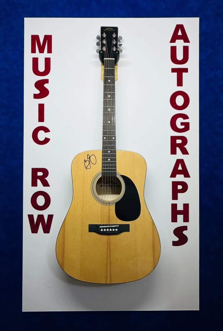 BRAD PAISLEY Signed Autograph Acoustic Guitar GRAD LOA