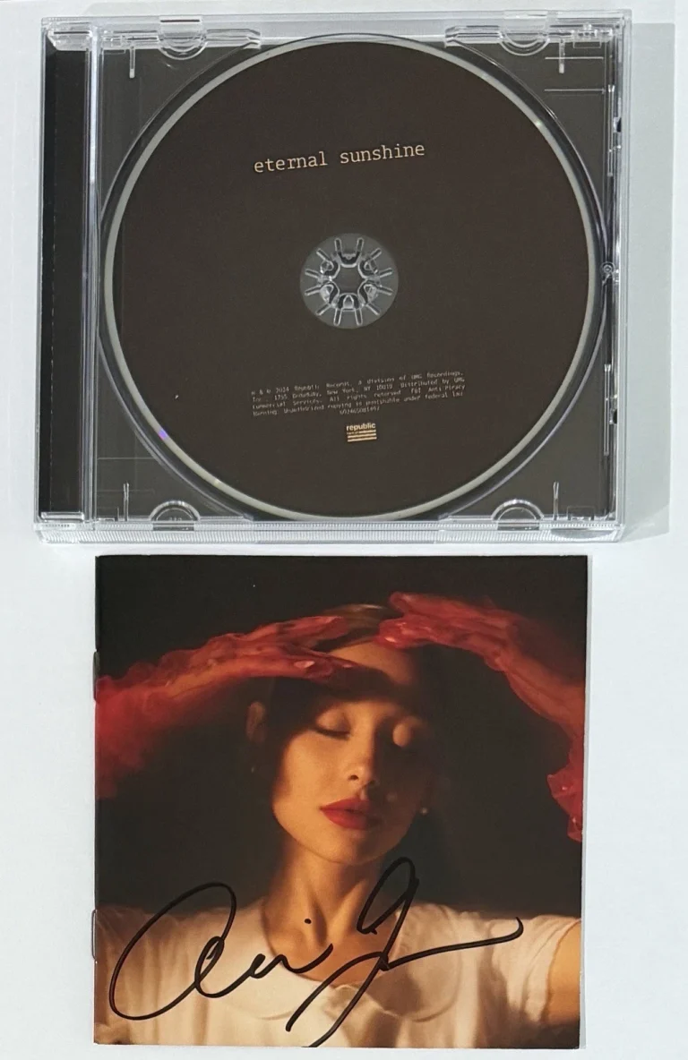 Ariana Grande SIGNED Eternal Sunshine CD Booklet PSA DNA COA ENTIRE AUTOGRAPH