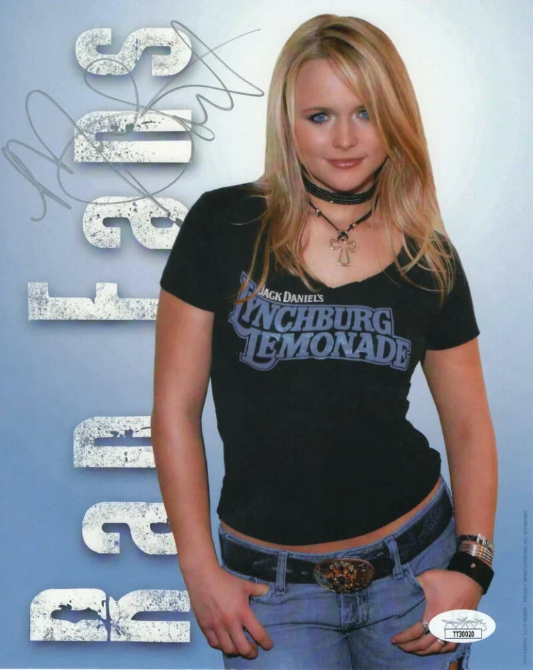 MIRANDA LAMBERT SIGNED AUTOGRAPH 8X10 PHOTO - YOUNG SEXY COUNTRY STAR W/ JSA