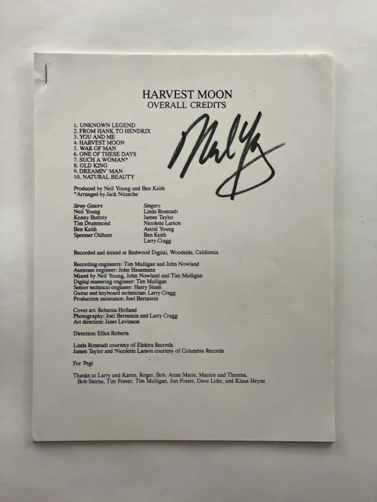 NEIL YOUNG SIGNED AUTOGRAPH HARVEST MOON ALBUM CREDITS - CRAZY HORSE CSNY W/ JSA