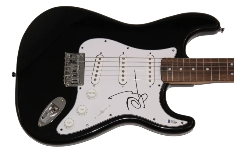 JOHNNY DEPP SIGNED AUTOGRAPH BLACK FENDER ELECTRIC GUITAR HOLLYWOOD VAMPIRES BAS