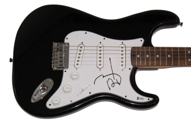 JOHNNY DEPP SIGNED AUTOGRAPH BLK FENDER ELECTRIC GUITAR CAPTAIN JACK SPARROW BAS