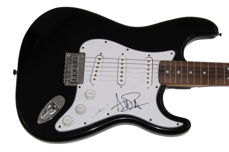 AVRIL LAVIGNE SIGNED AUTOGRAPH FULL SIZE BLK FENDER ELECTRIC GUITAR RARE JSA COA