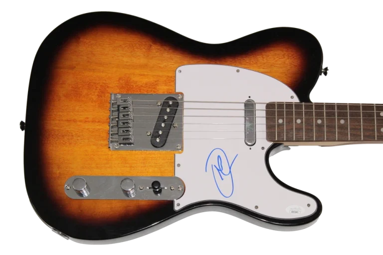 MILEY CYRUS SIGNED AUTOGRAPH FENDER TELECASTER GUITAR - BANGERZ BREAKOUT JSA COA