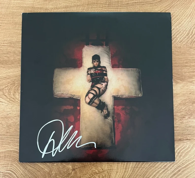 * DEMI LOVATO * signed vinyl album * HOLY FVCK * COA *