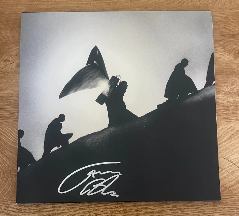 * JAMES BLAKE * signed vinyl album * PLAYING ROBOTS INTO HEAVEN * COA