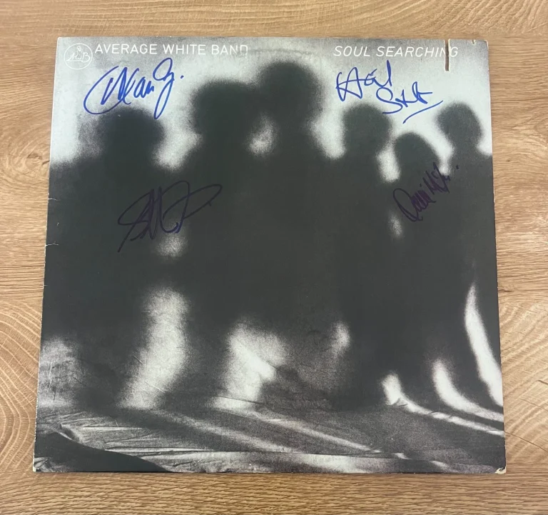 * AVERAGE WHITE BAND * signed vinyl album * SOUL SEARCHING * COA *
