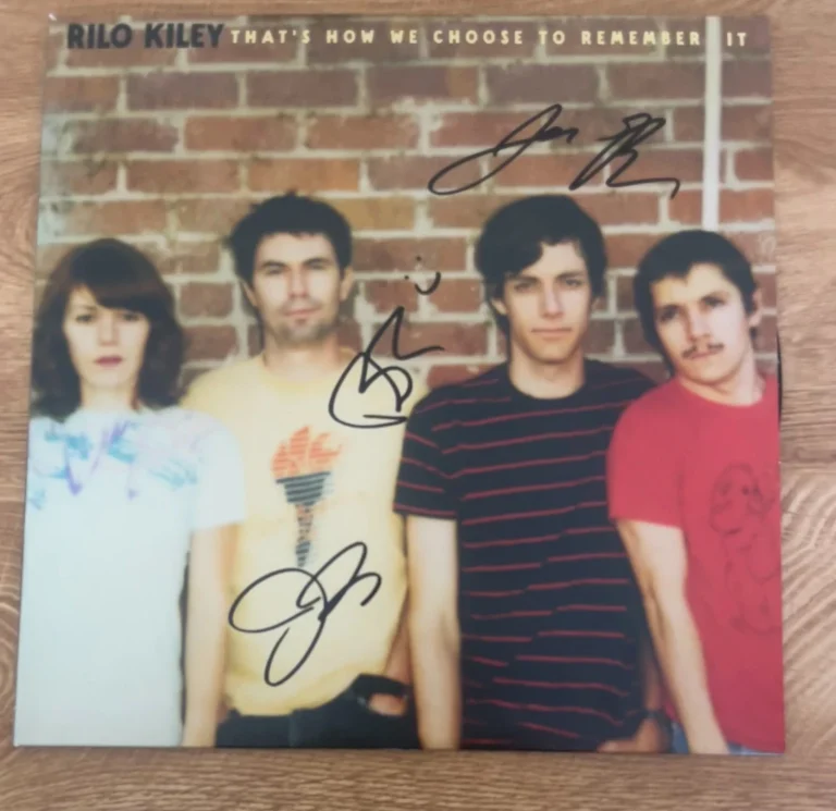 * RILO KILEY * signed vinyl album * THATS HOW WE CHOOSE TO REMEMBER * COA