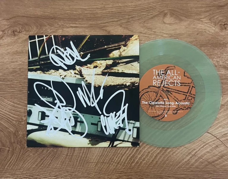 * ALL AMERICAN REJECTS * signed vinyl album * THE CIGARETTE SONG * COA *
