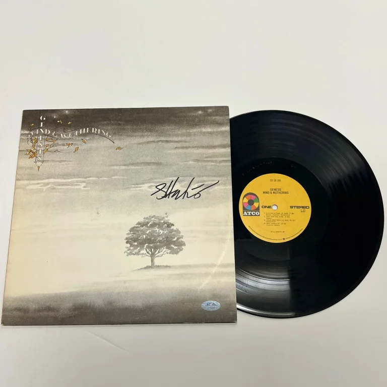Steve Hackett Signed Wind & Wuthering Vinyl Album PSA Autographed Genesis