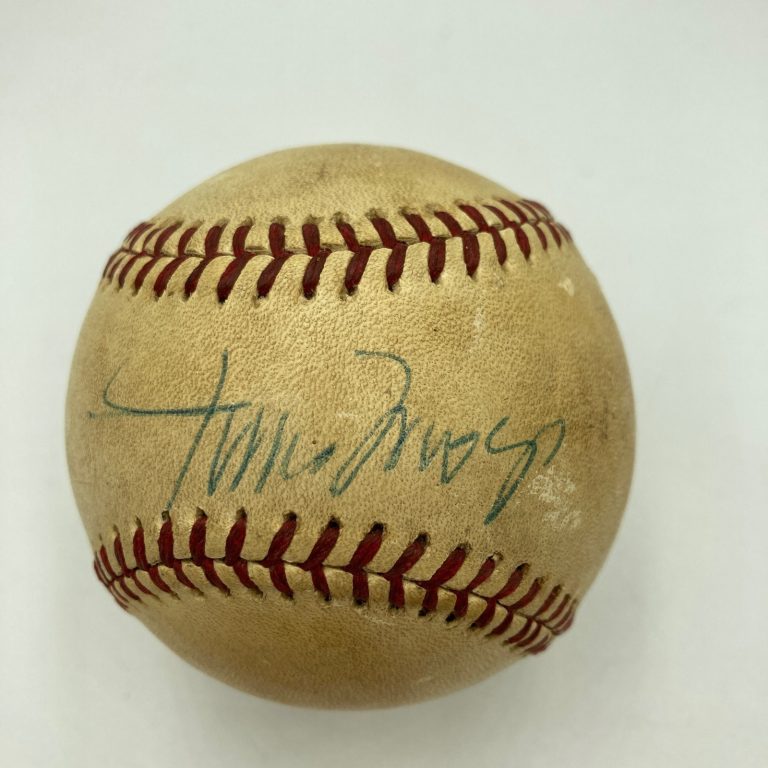 Willie Mays Signed 1970's Vintage National League Feeney Baseball JSA COA